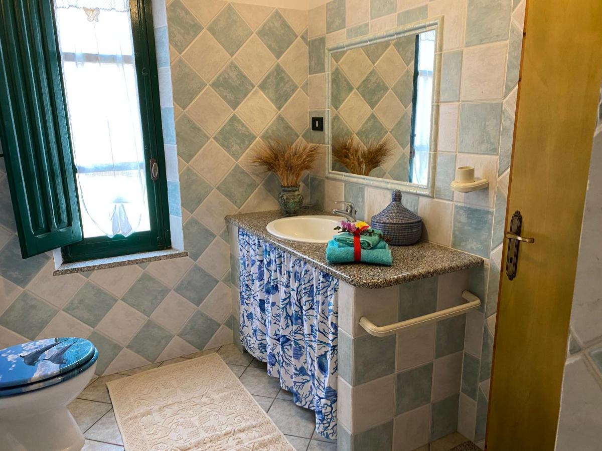 Il Bacio Del Sole Apartman Tertenìa Kültér fotó