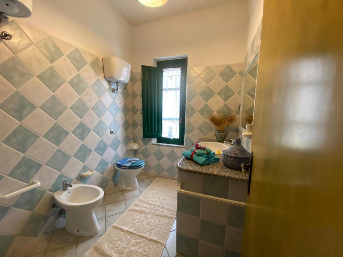 Il Bacio Del Sole Apartman Tertenìa Kültér fotó